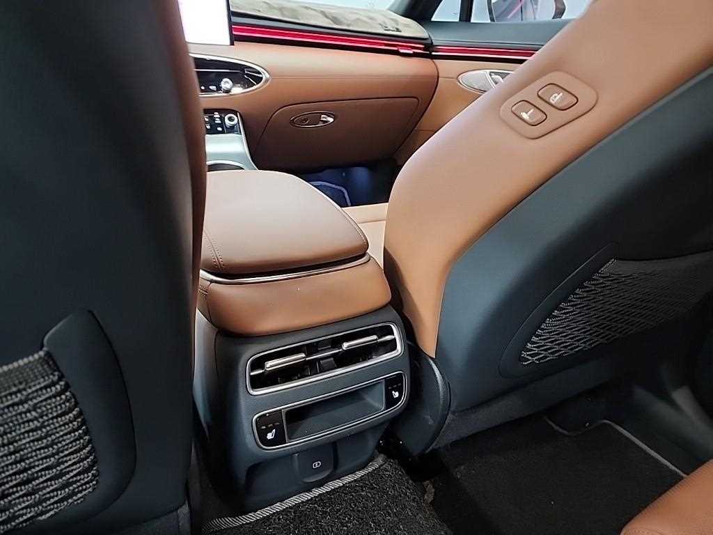 Genesis GV70 2025 Blanco - Importación desde Corea - HF Imports Iquique - Foto 13