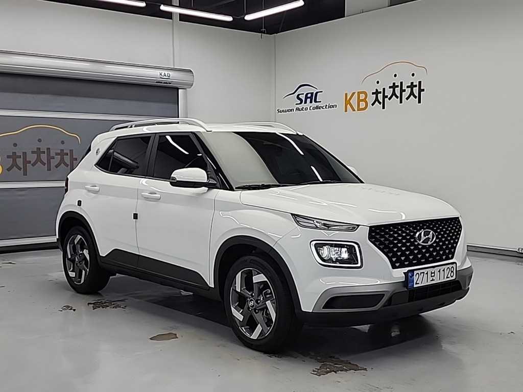 HYUNDAI Venue - Vista 4
