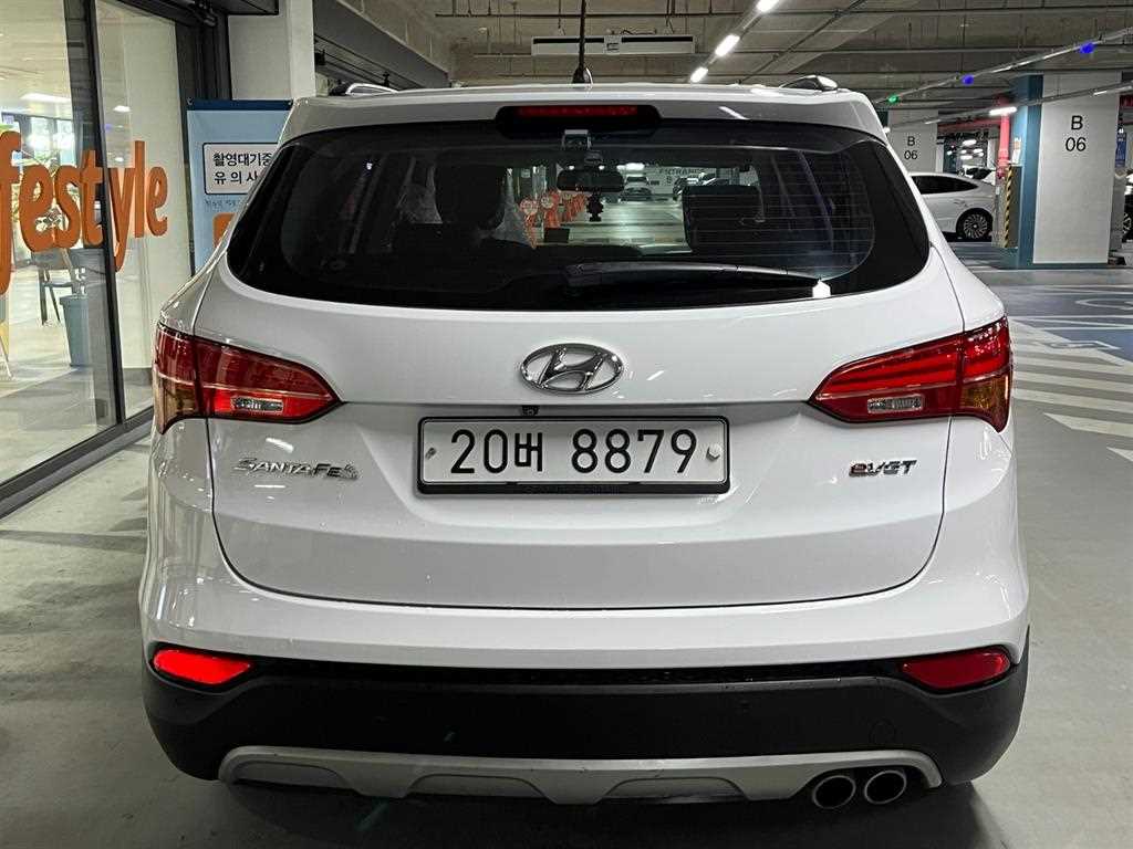 HYUNDAI Santa Fe - Vista 5