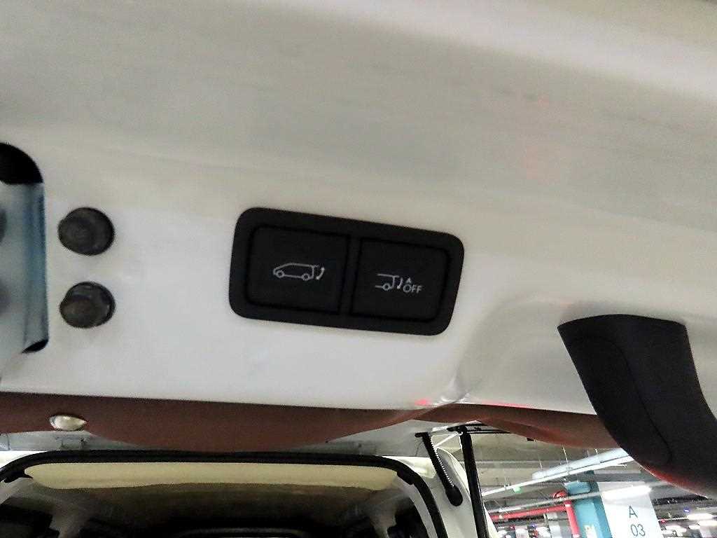 HYUNDAI Staria 2023 Blanco - Importación desde Corea - HF Imports Iquique - Foto 16