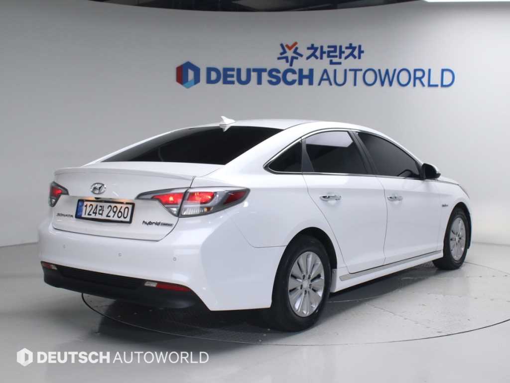 HYUNDAI Sonata - Vista 4