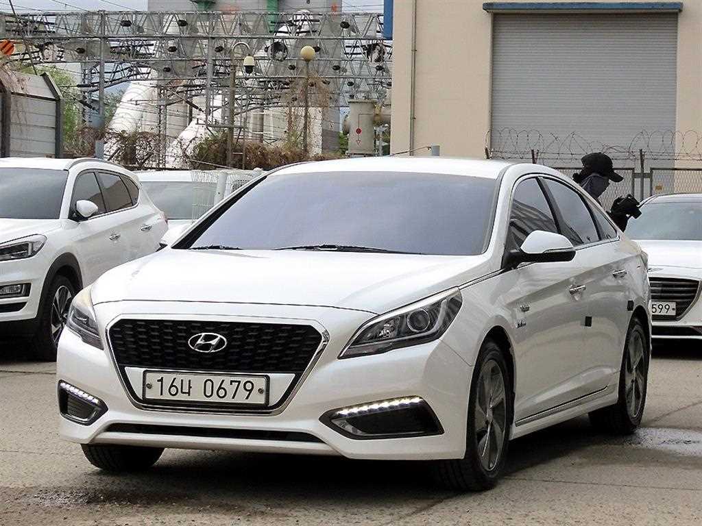 HYUNDAI Sonata - Vista 2