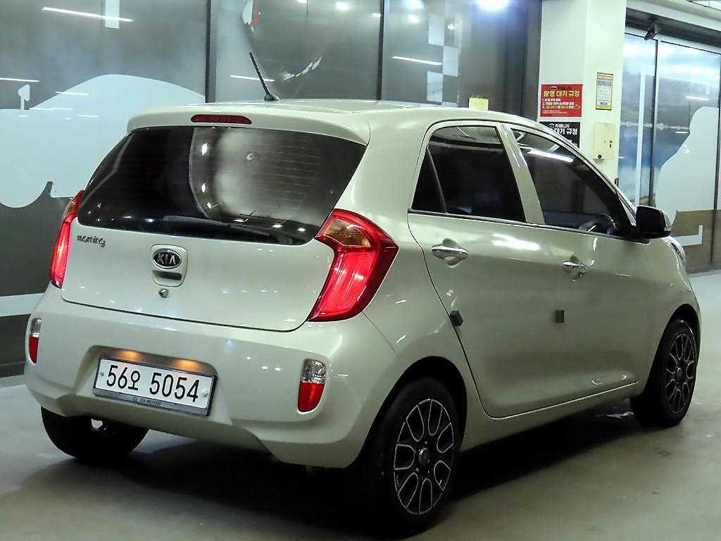 KIA Morning - Vista 4
