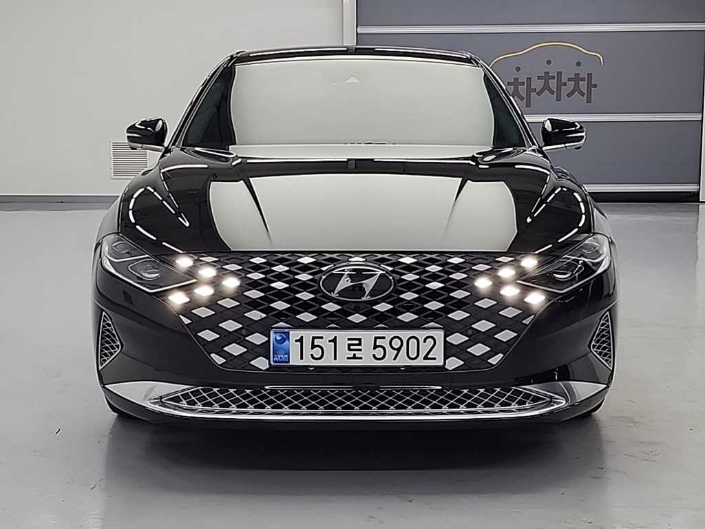 HYUNDAI Grandeur - Vista 2