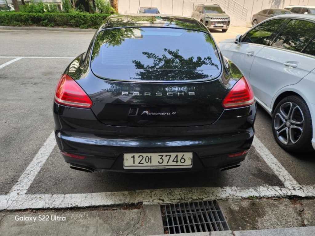 Porsche Panamera - Vista 4