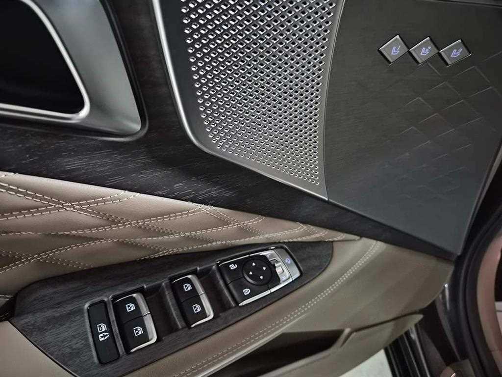 KIA K8 - Vista 12
