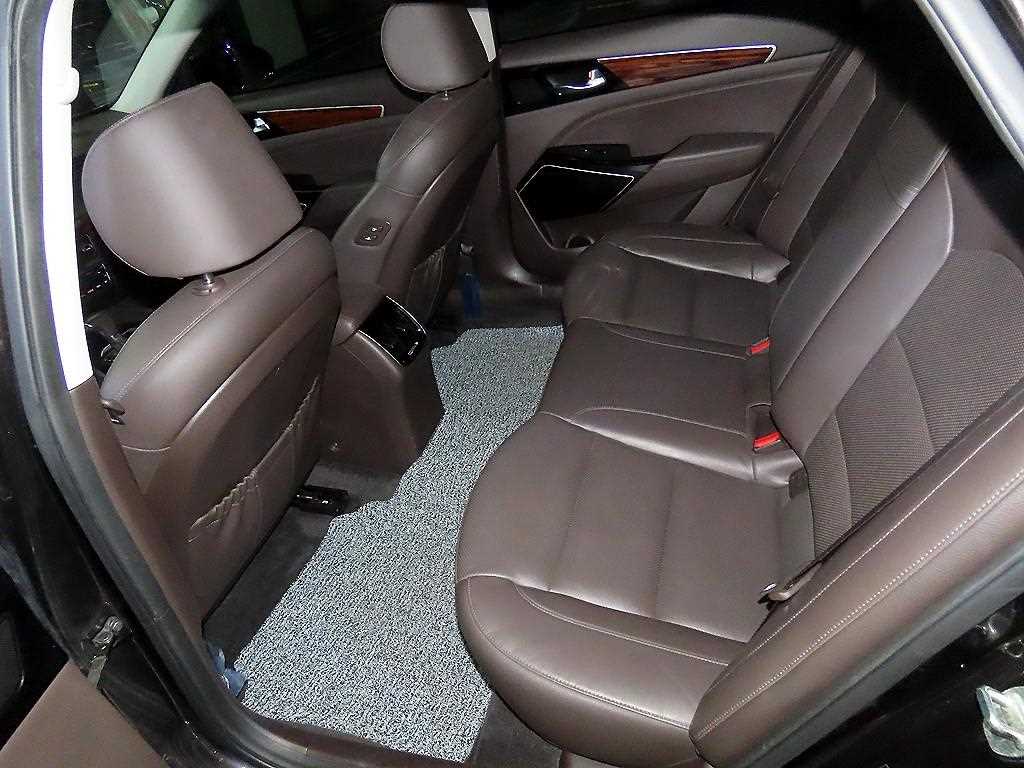 KIA K7 - Vista 6