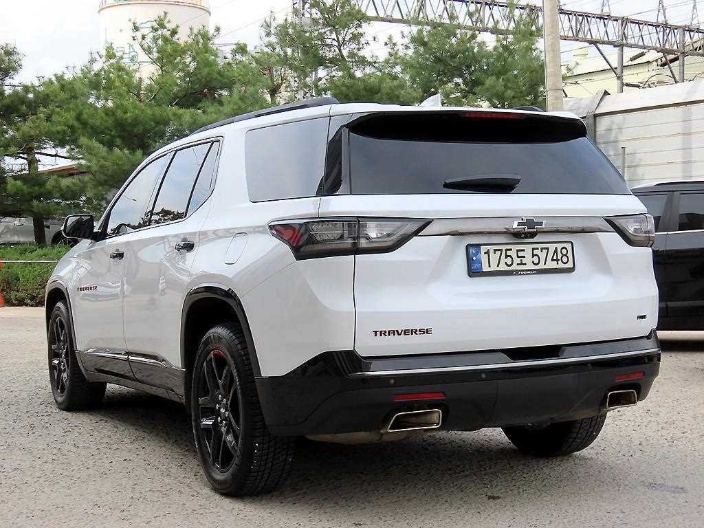 Chevrolet Travers - Vista 3