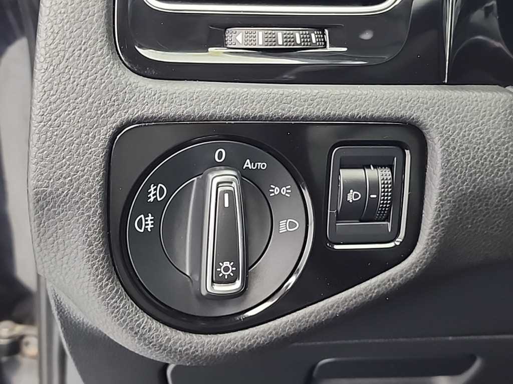 Volkswagen Golf 2015 Negro - Importación desde Corea - HF Imports Iquique - Foto 17