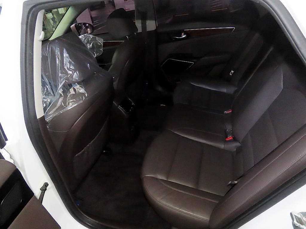 KIA K7 - Vista 7