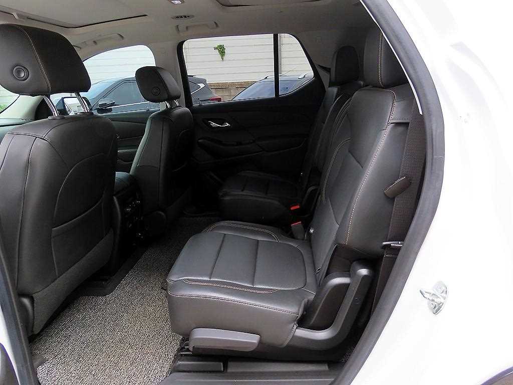 Chevrolet Travers - Vista 6