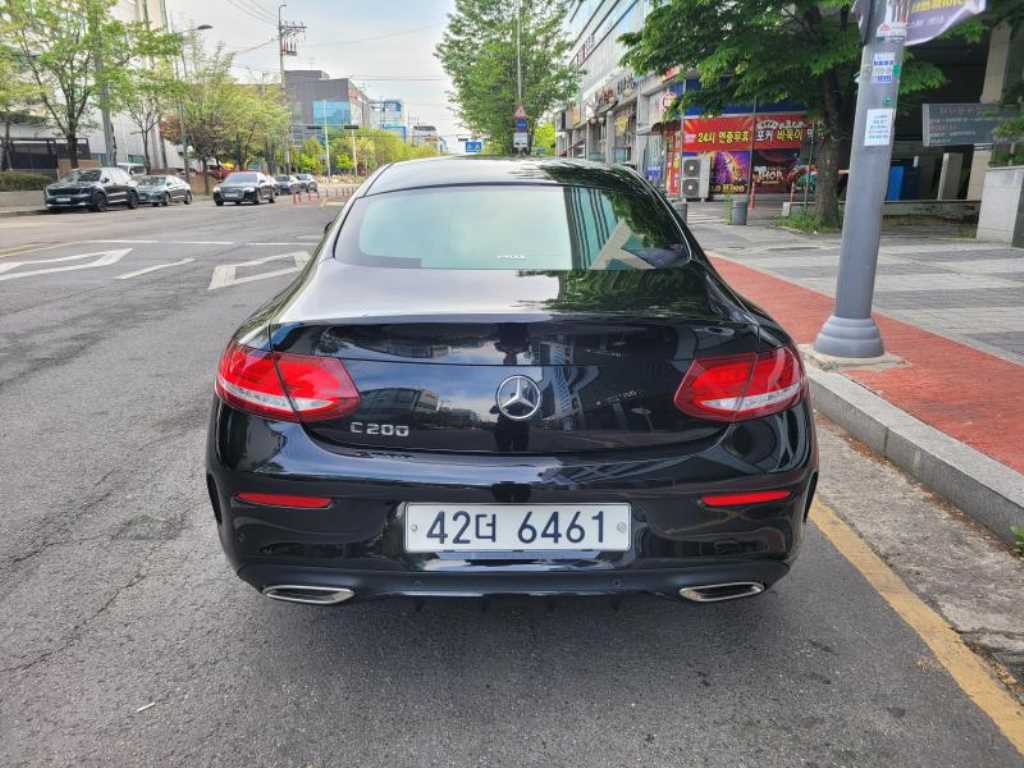Mercedes Benz C Class - Vista 4