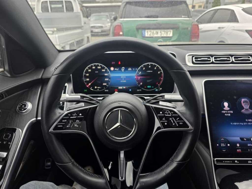 Mercedes Benz S Class - Vista 9