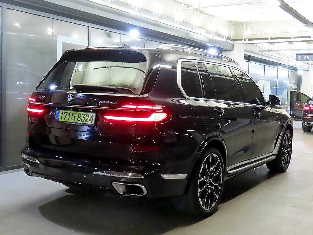BMW X7 - Vista 4