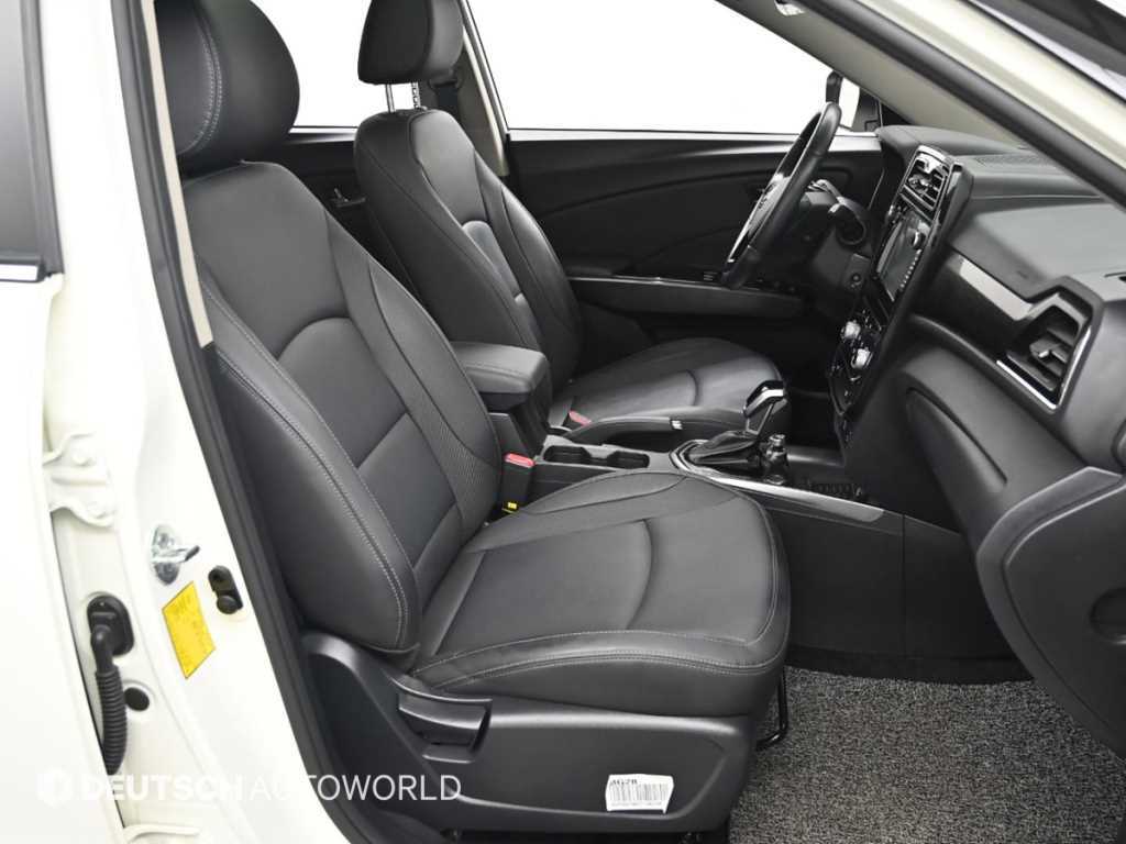 Ssangyong Tivoli - Vista 10