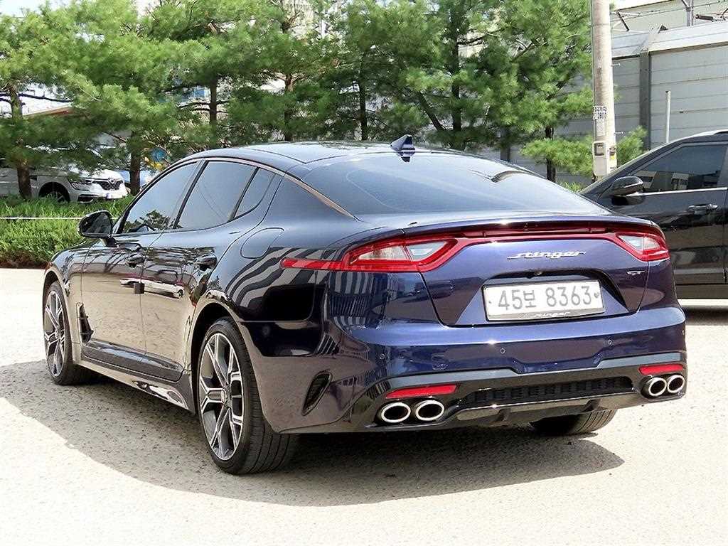 KIA Stinger - Vista 3