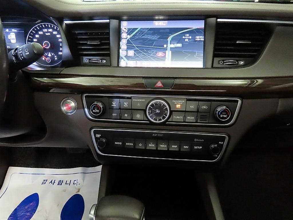 KIA K7 - Vista 11