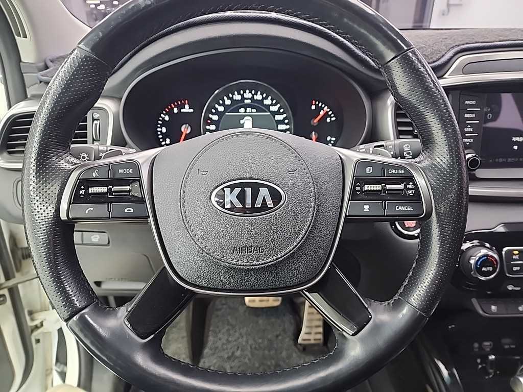 KIA Sorento - Vista 9