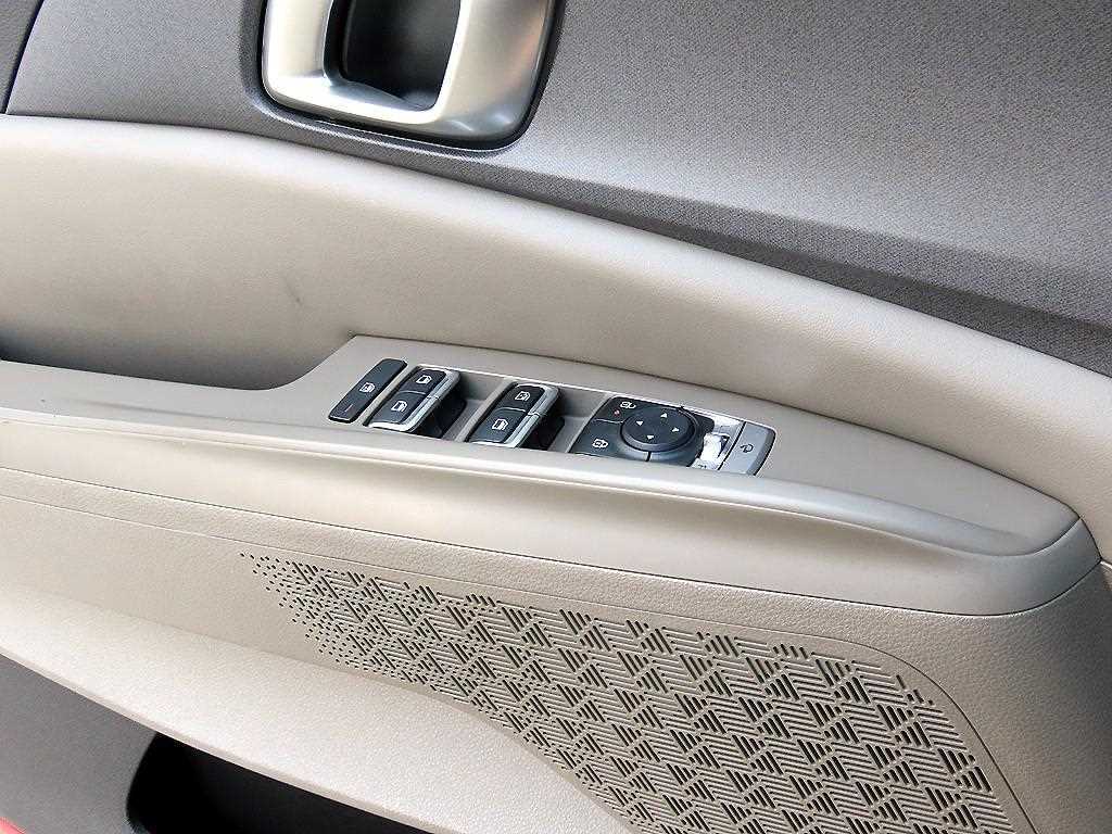 KIA Carnival - Vista 12
