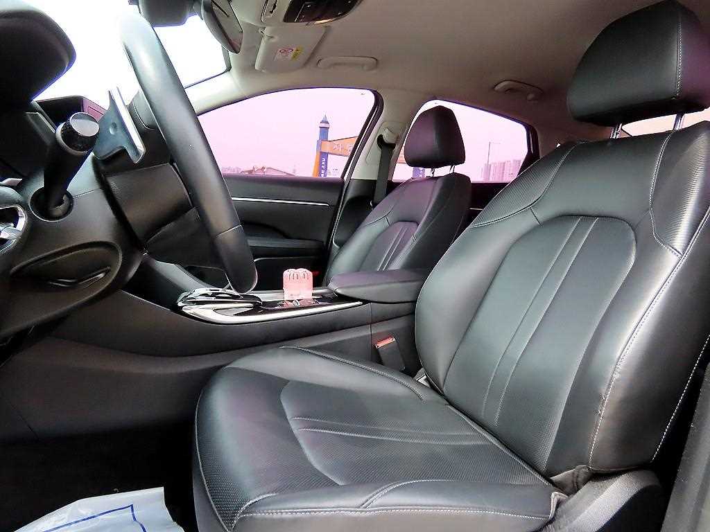 HYUNDAI Sonata - Vista 5