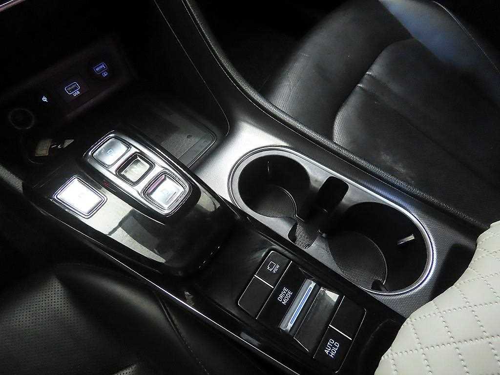 HYUNDAI Sonata - Vista 12