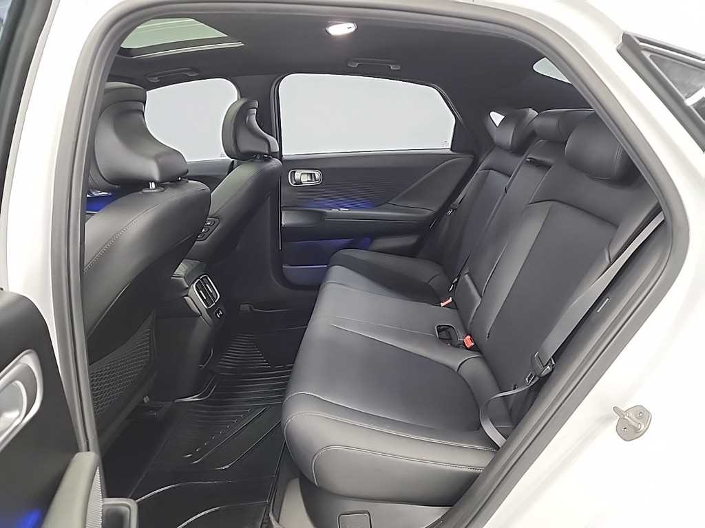 HYUNDAI Ioniq 6 - Vista 12