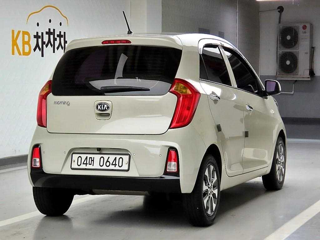 KIA Morning - Vista 4