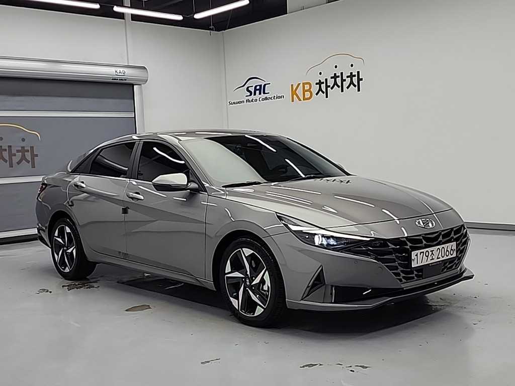 HYUNDAI Avante - Vista 4