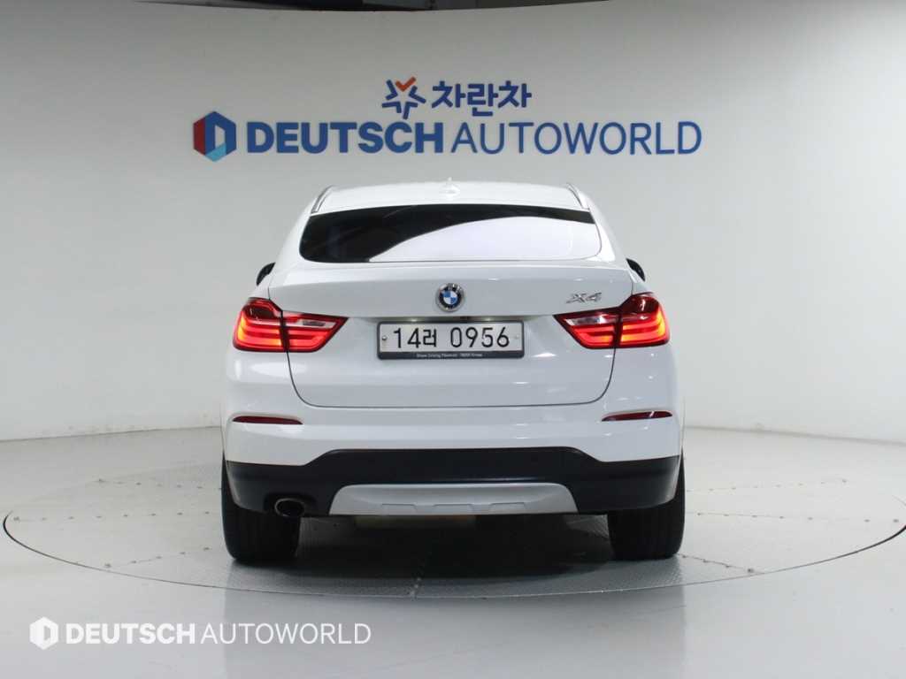 BMW X4 - Vista 4