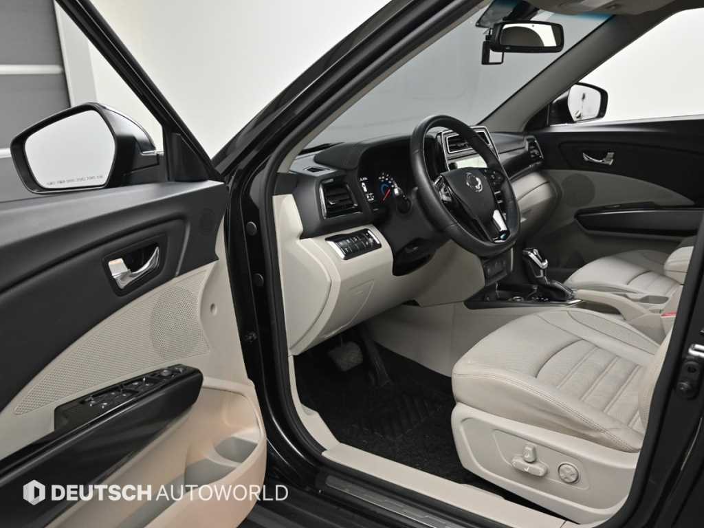 Ssangyong Tivoli - Vista 11