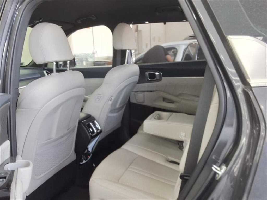 KIA Sorento - Vista 7