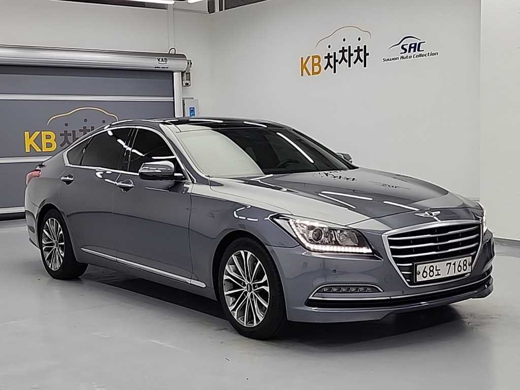 HYUNDAI Genesis - Vista 4