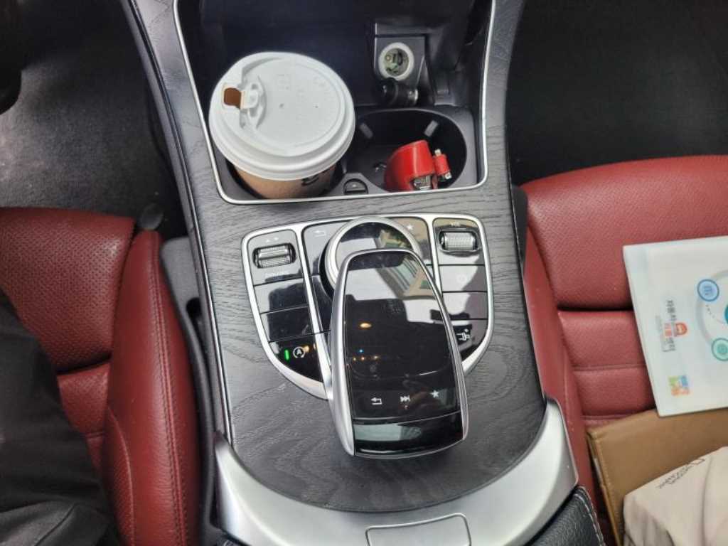 Mercedes Benz C Class - Vista 11