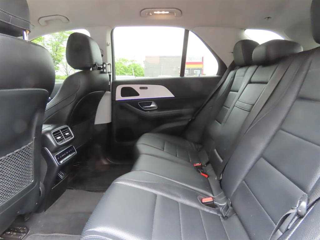 Mercedes Benz GLE Class - Vista 7