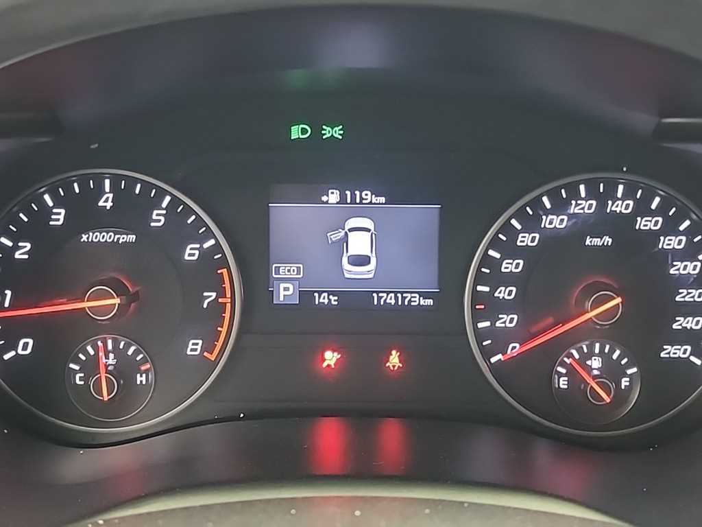 KIA Stinger - Vista 6