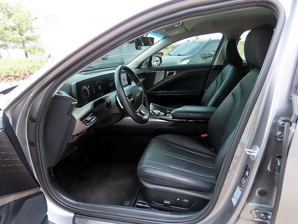 KIA K8 - Vista 5