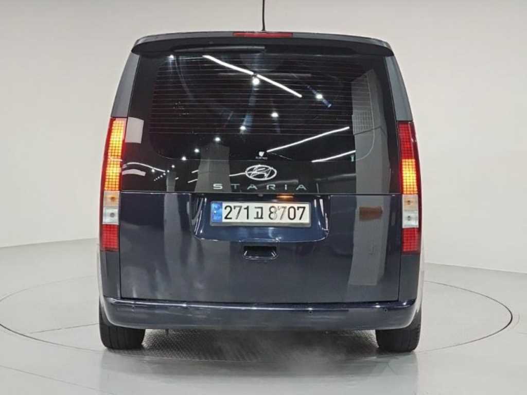 HYUNDAI Staria - Vista 4