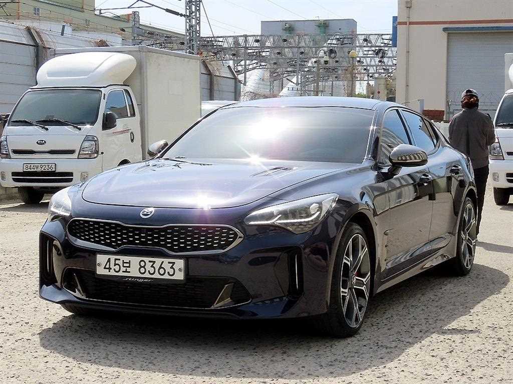 KIA Stinger - Vista 2
