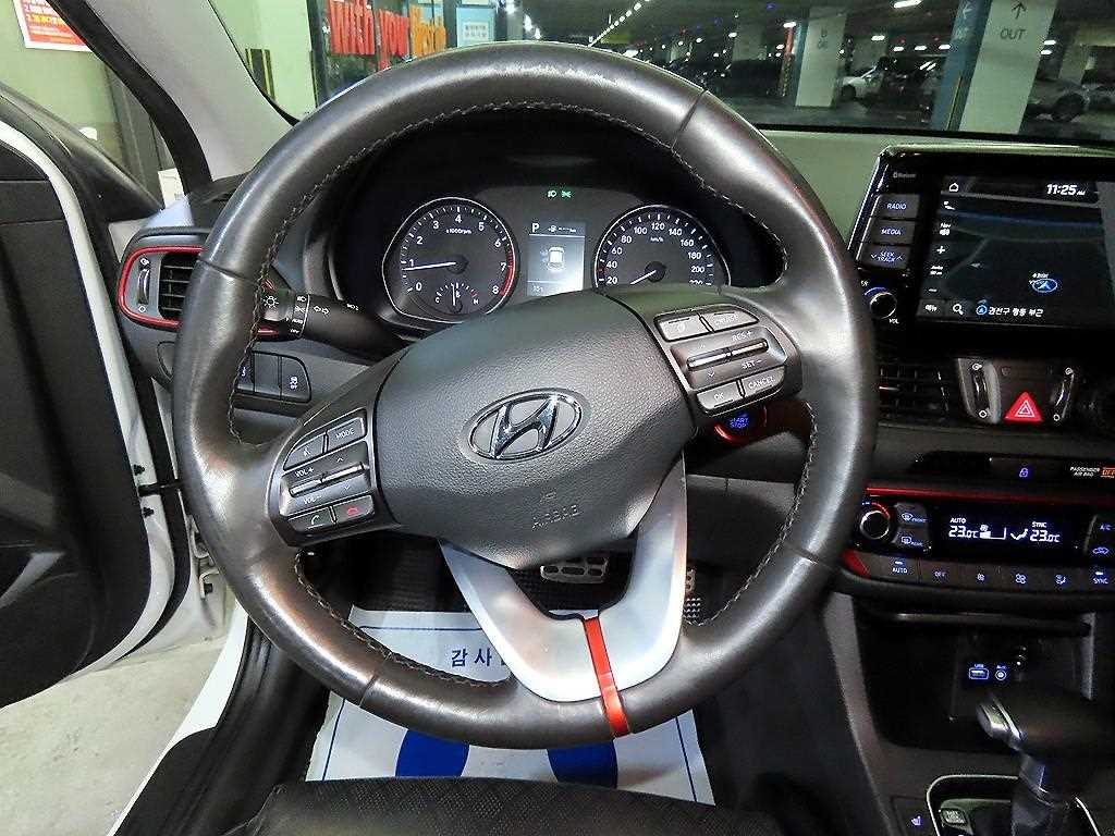 HYUNDAI i30 - Vista 8