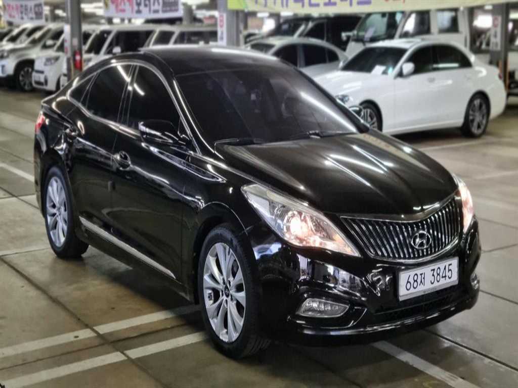 HYUNDAI Grandeur - Vista 3