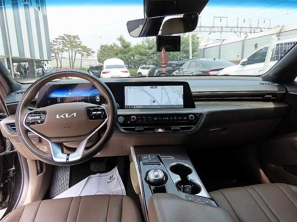 KIA K8 - Vista 7