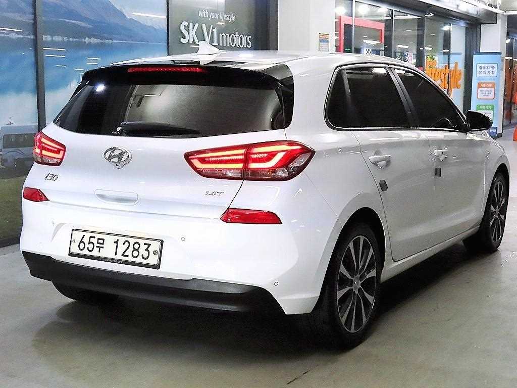 HYUNDAI i30 - Vista 4