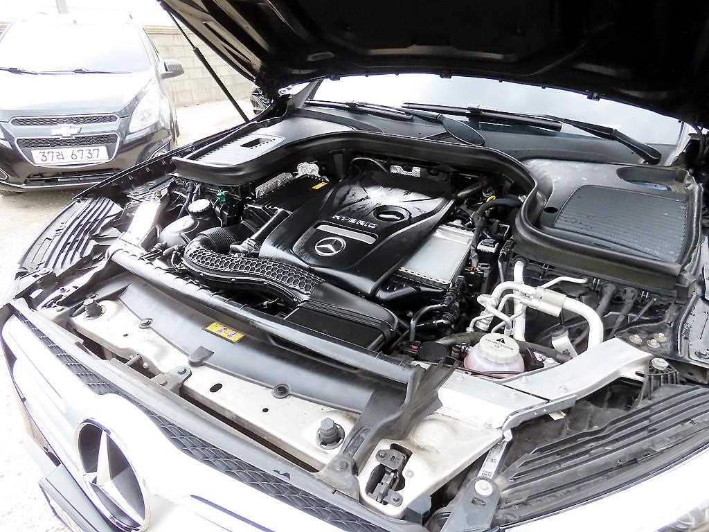 Mercedes Benz GLC Class 2019 Negro - Importación desde Corea - HF Imports Iquique - Foto 19