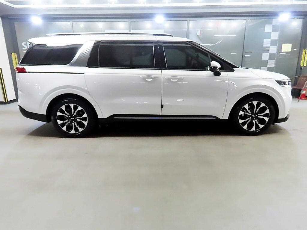 KIA Carnival - Vista 3