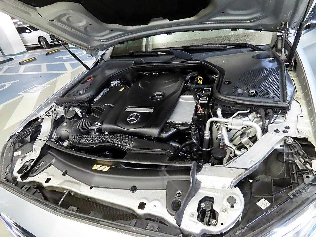 Mercedes Benz E class 2017 Plateado - Importación desde Corea - HF Imports Iquique - Foto 19
