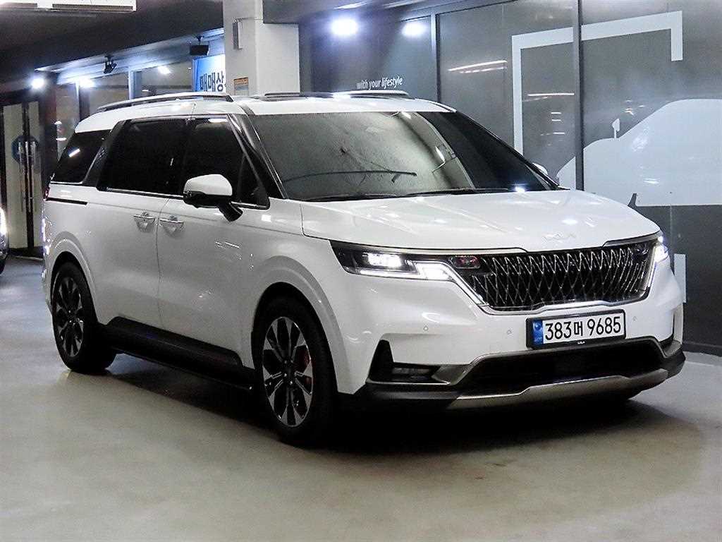 KIA Carnival 2023 Blanco - Importación desde Corea - HF Imports Iquique - Foto 1