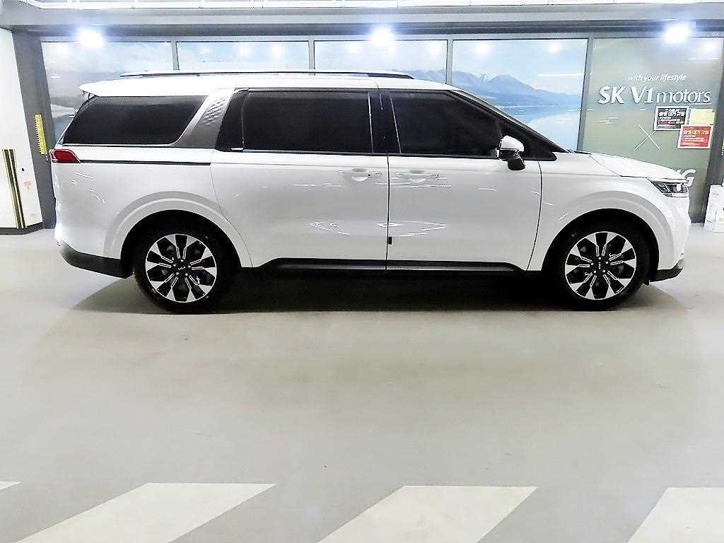 KIA Carnival - Vista 3