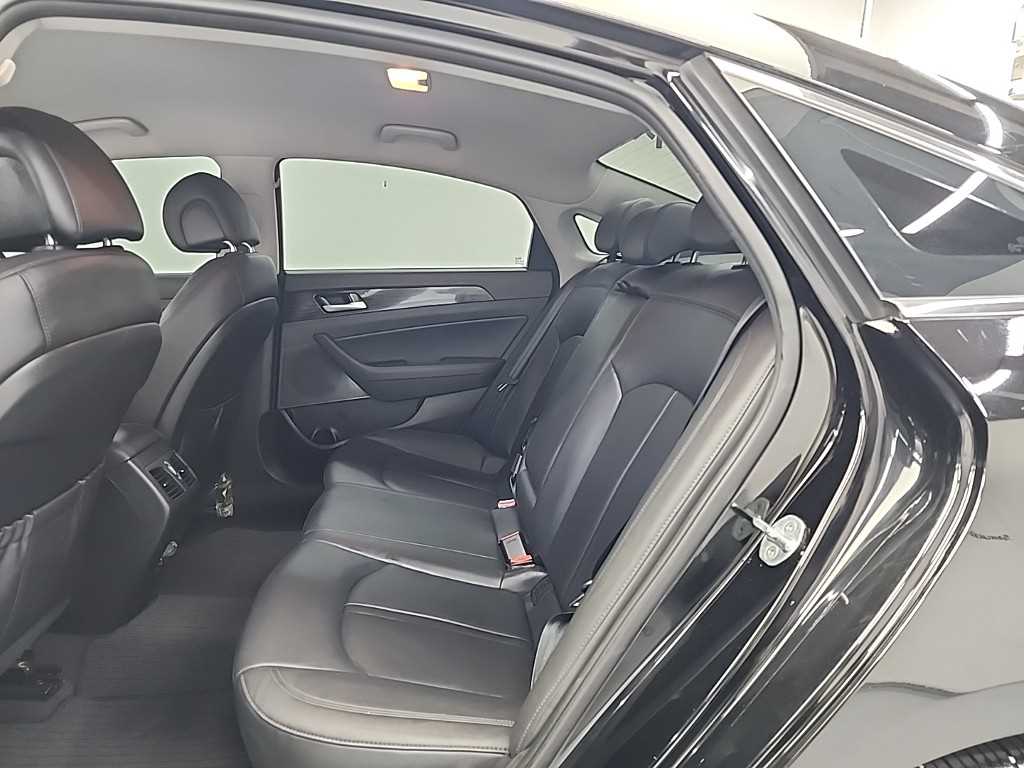 HYUNDAI Sonata - Vista 12