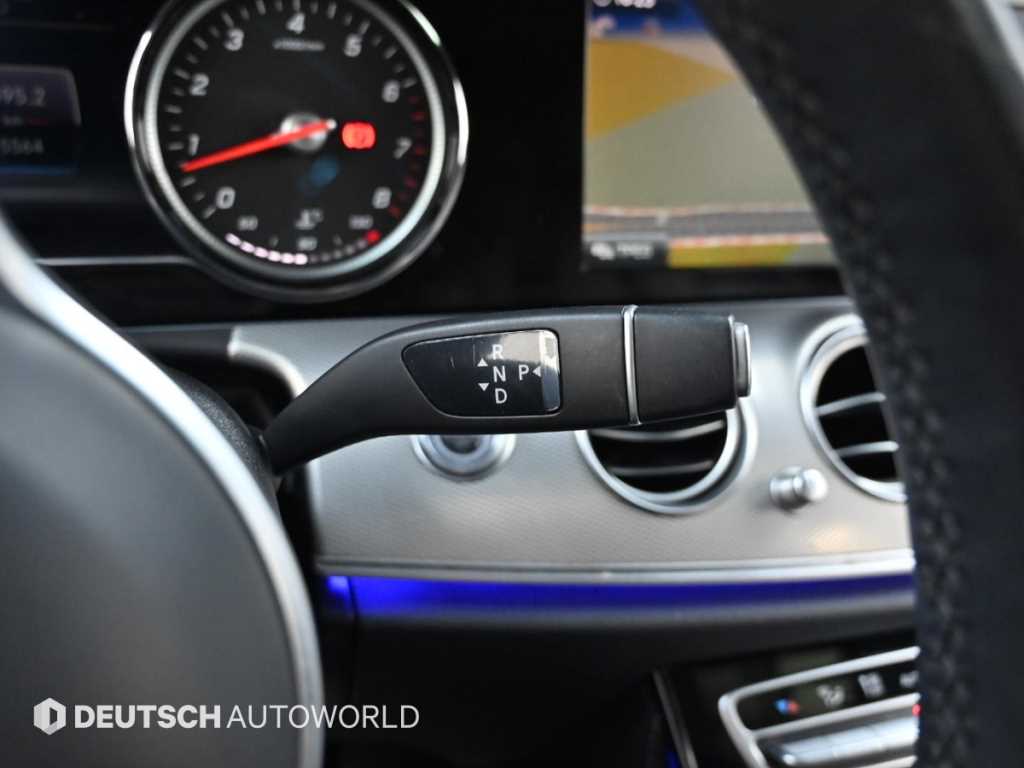 Mercedes Benz E class - Vista 9