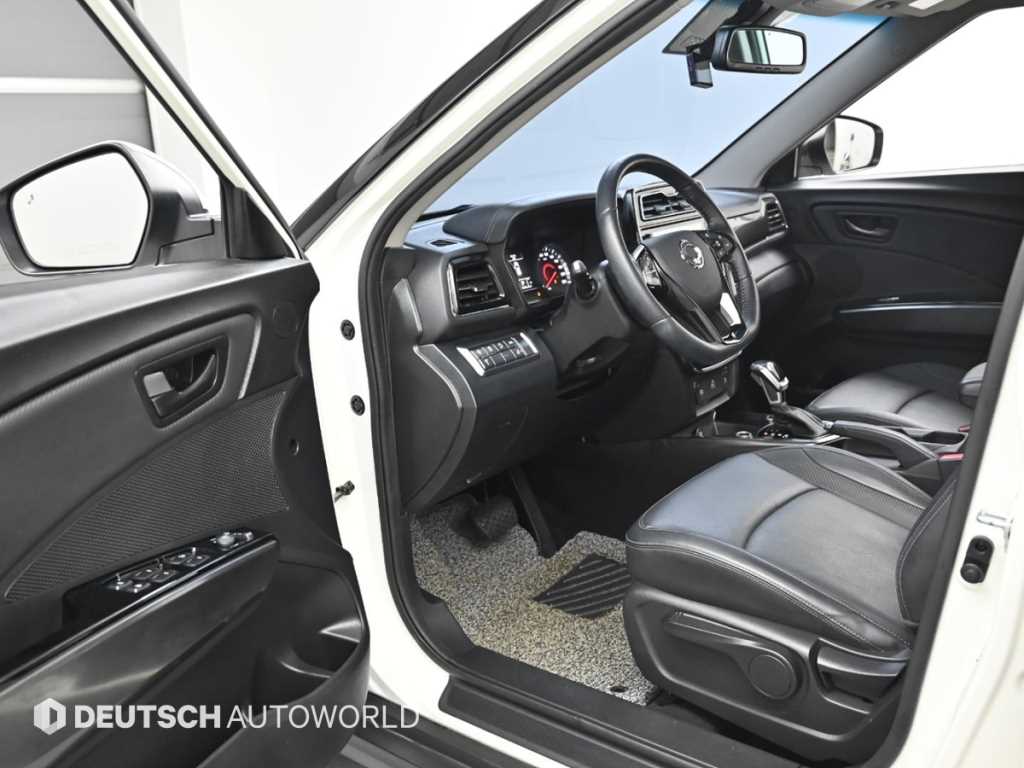 Ssangyong Tivoli - Vista 11